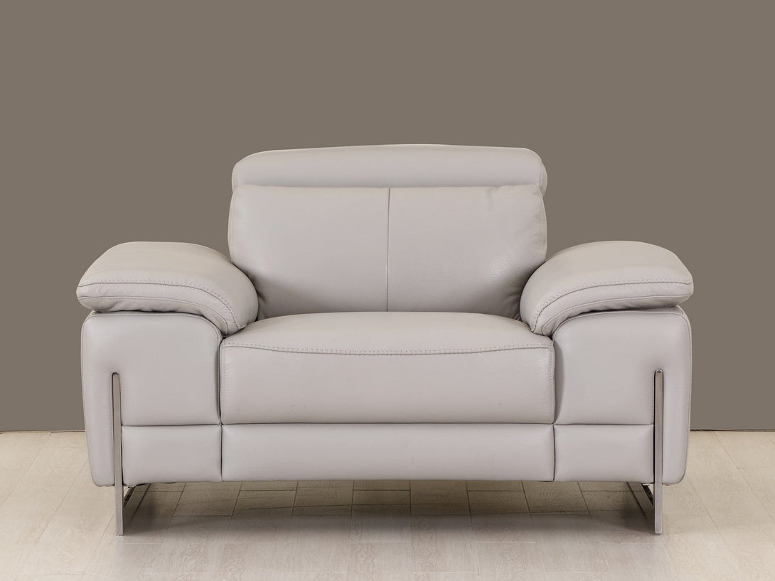 Divanitalia 636 Chair in Light Gray Leather - View of Front of Chair
