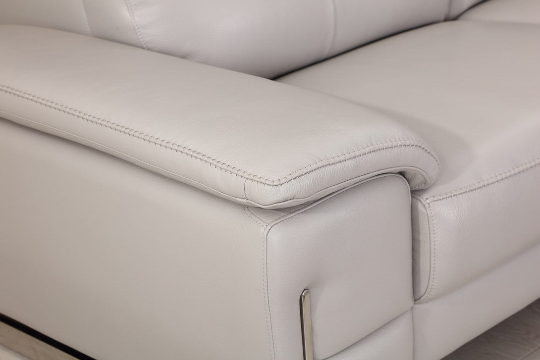 Divanitalia 636 Living Room Set in Light Gray Leather - Close-up View of Sofa Arm