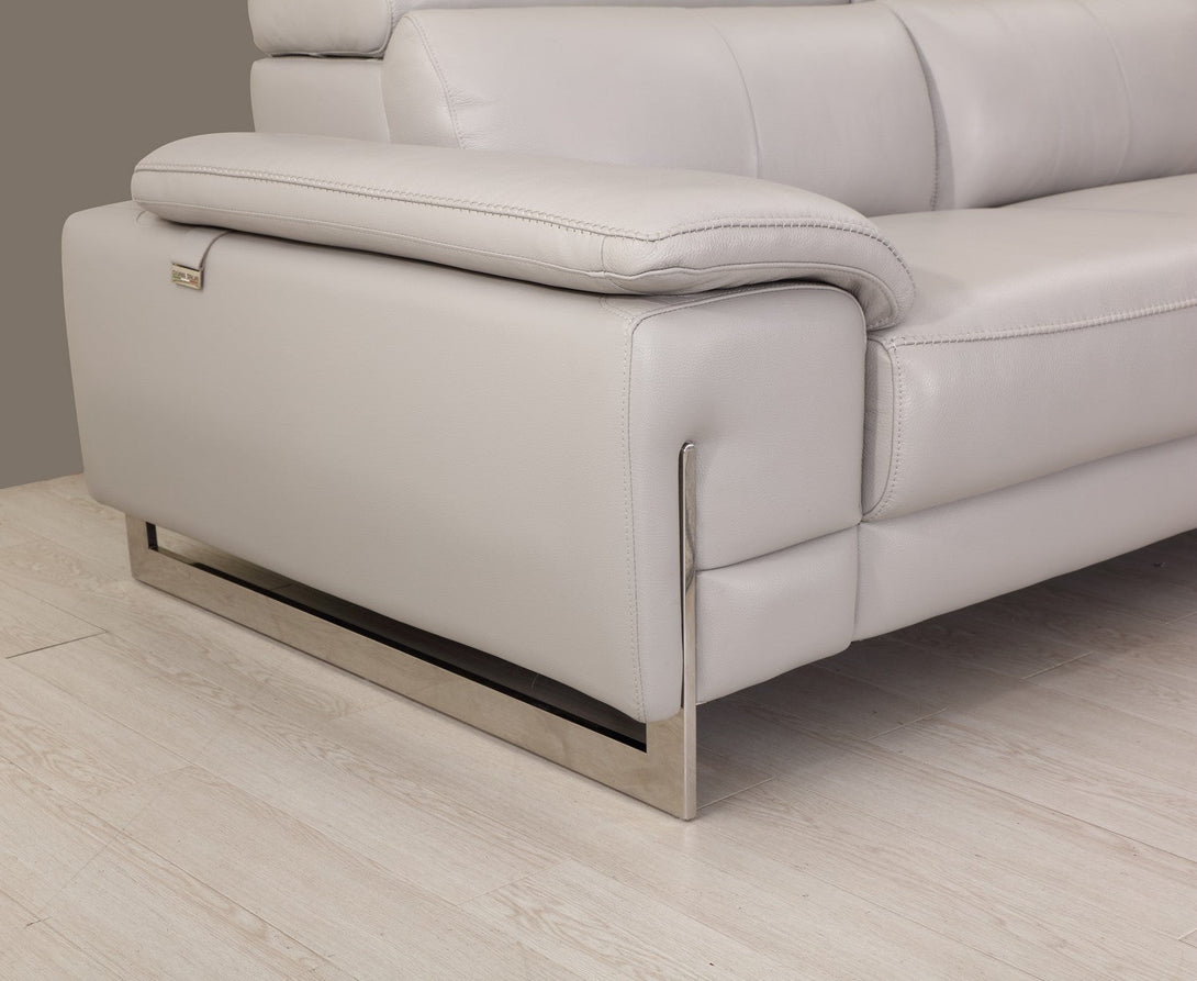 Divanitalia 636 Sofa in Light Gray Leather - Close-up View Arm Leather and Stitching