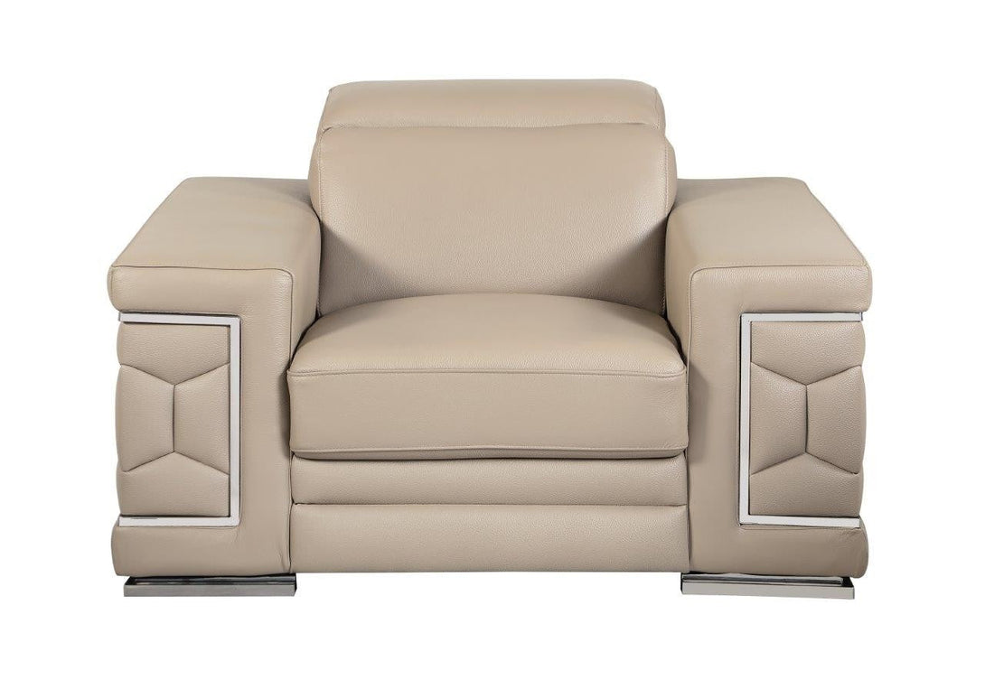 Divanitalia 692 Chair in Beige Leather - View of Front of Chair on a White Transparent Background