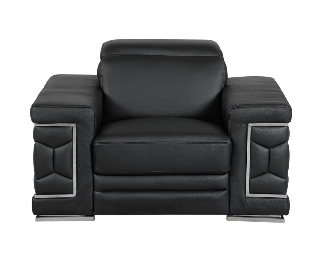 Divanitalia 692 Chair in Black Leather - View of Front of Chair on a White Transparent Background