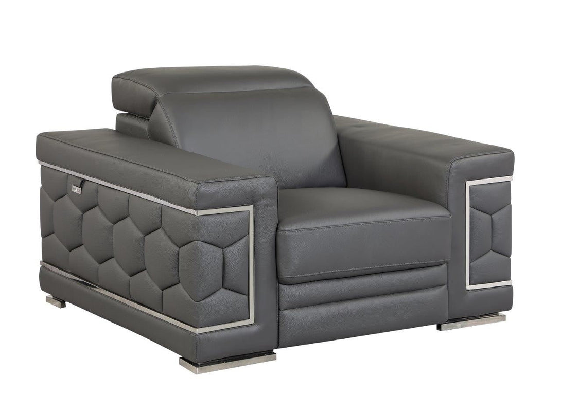Divanitalia 692 Chair in Black Leather - Angled View of Front of Chair on a White Transparent Background