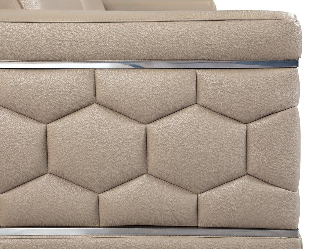 Divanitalia 692 Living Room Set in White Leather - Close-up View Sofa Material and Finish