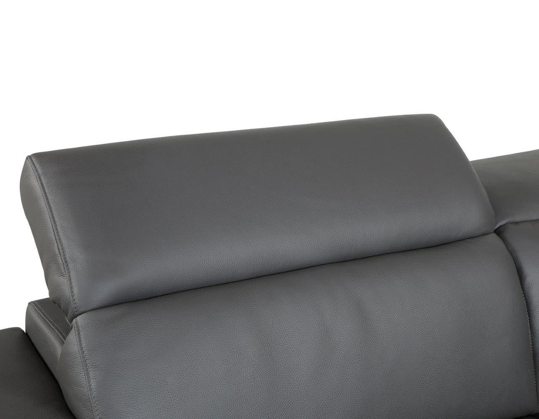 Divanitalia 692 Sofa in in Black Leather - Close-up View Adjustable Headrests