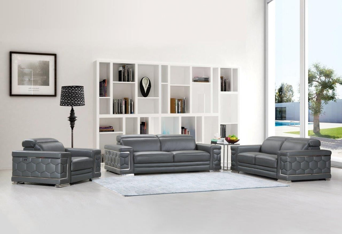 Divanitalia 692 Living Room Set in Black Leather - View of Furniture Set in a Modern Demo Room