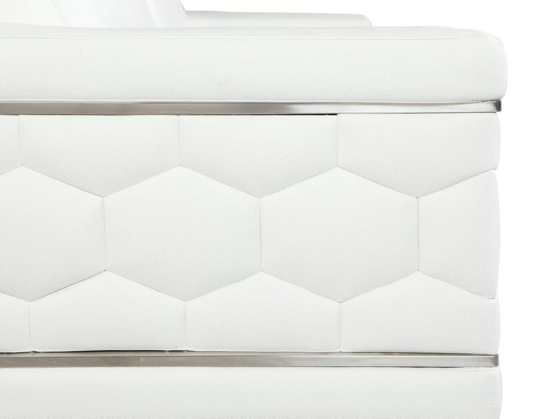 Divanitalia 692 Living Room Set in White Leather - Close-up View Sofa Material and Finish