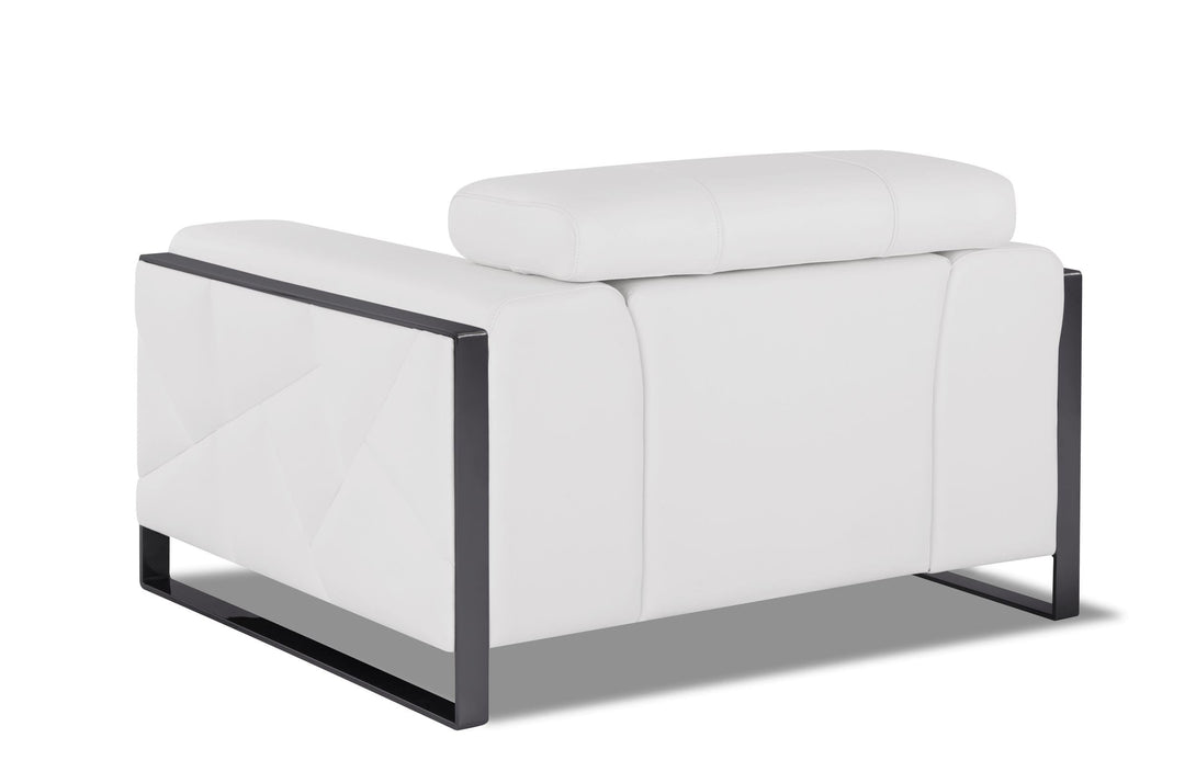 Divanitalia 903 Chair in White Leather - Angled View of Rear of Chair on a White Transparent Background