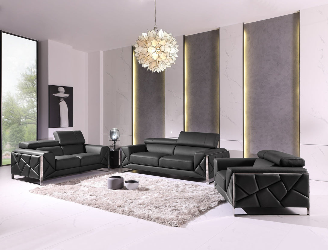 Divanitalia 903 Living Room Set in Black Leather - View of Furniture Set in a Modern Demo Room