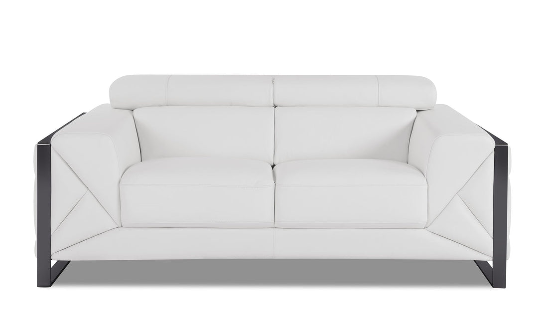 Divanitalia 903 Loveseat in White Leather - View of Front of Loveseat on a White Transparent Background