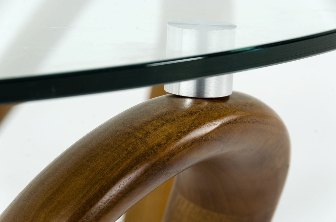 Modrest Lassen - Modern Glass & Walnut Coffee Table - Close up view of 10mm tempered glass top