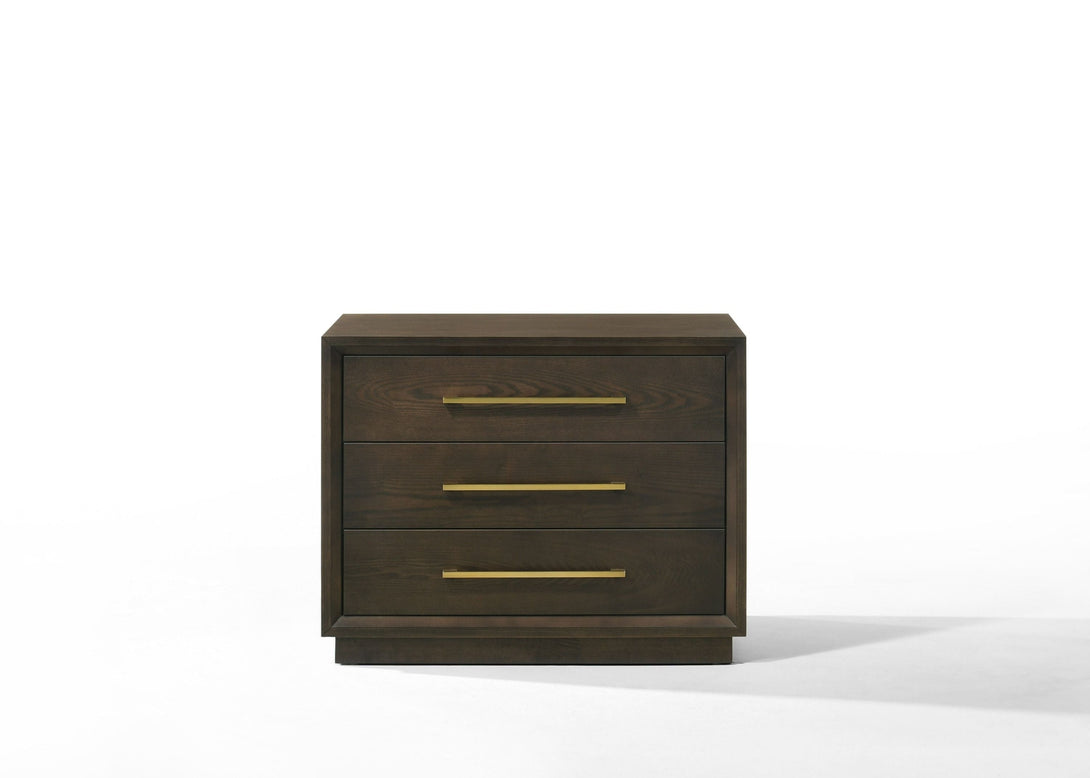 Modrest Manhattan - Contemporary Brown Oak Nightstand - Front view of the front of the nightstand on a white transparent background